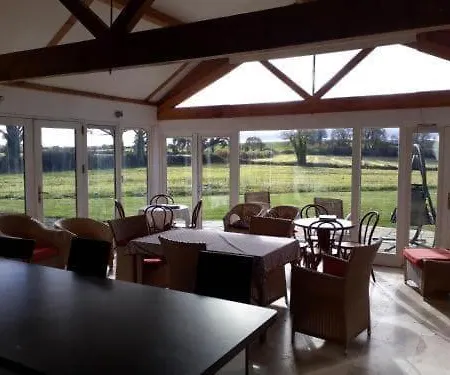 Grove House Country