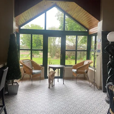 Grove House Country