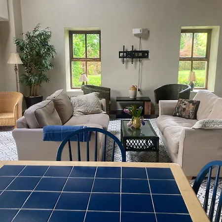 Grove House Country