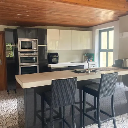 Grove House Country * Shanballymore