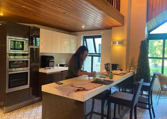 Pensión Grove House Country