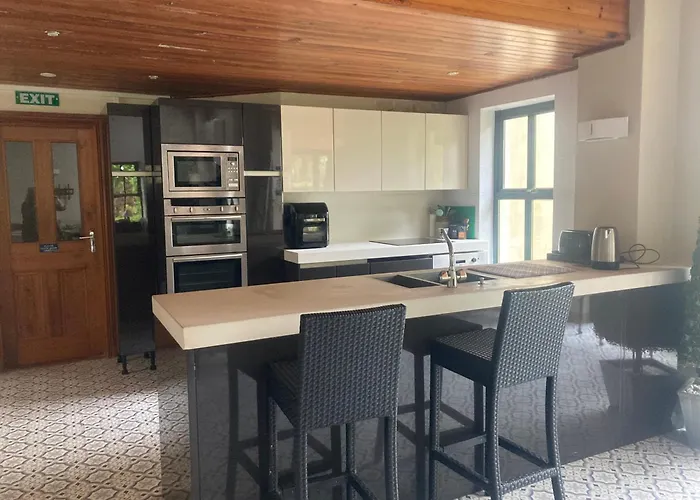 Grove House Country * Shanballymore