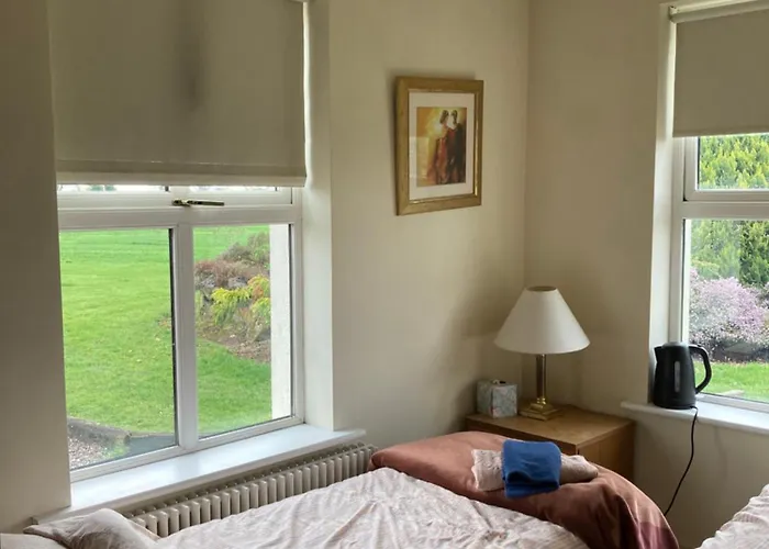 Grove House Country *